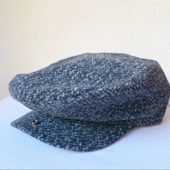 Gray and Black Drivers Cap - Picture 2 of 4